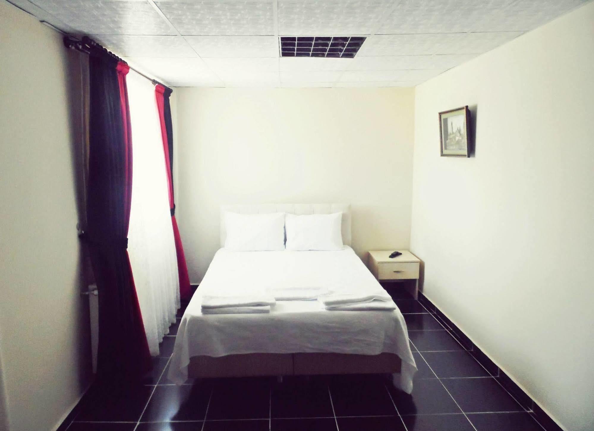 Saral Otel Derince Exterior foto